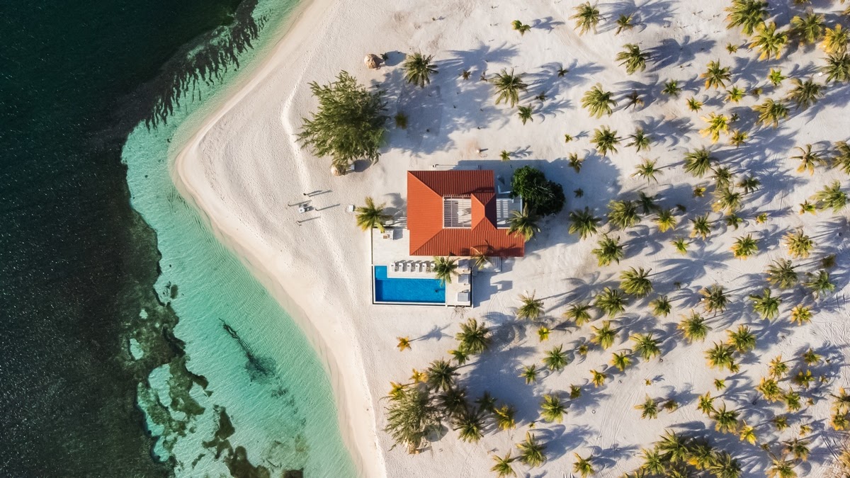 Private Island Resorts In Belize - Truly Escape At Manta Island Resort