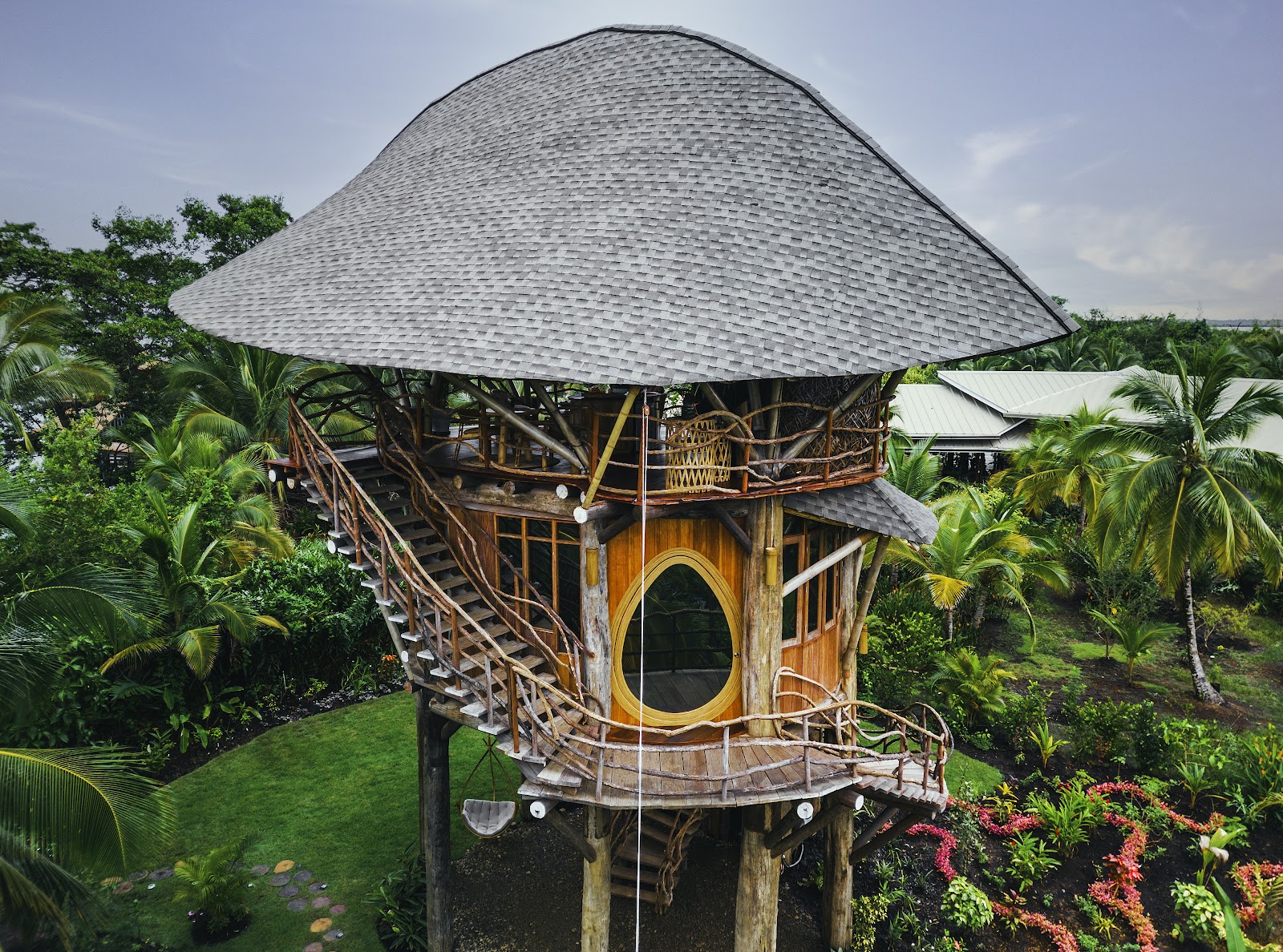 Treehouse In Bocas De Toro